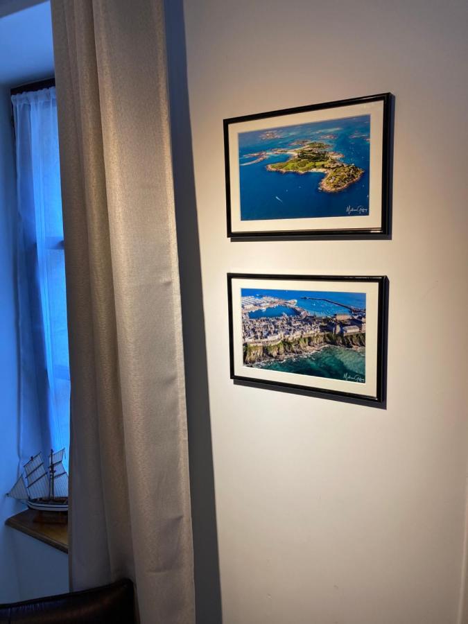 Appartement Haute Ville Meuble Avec Cour Privative Гранвиль Экстерьер фото